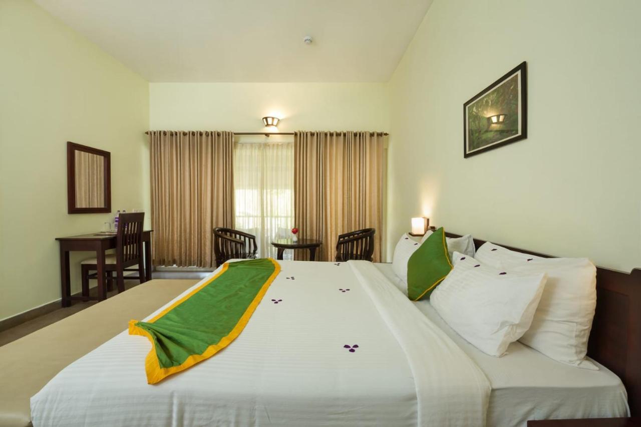 Hotel Abad Brookside Wayanad Vythiri Exterior foto