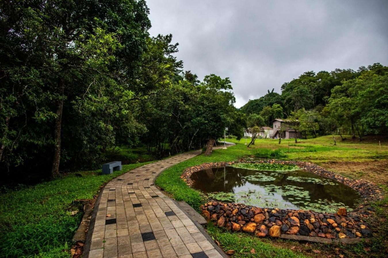 Hotel Abad Brookside Wayanad Vythiri Exterior foto