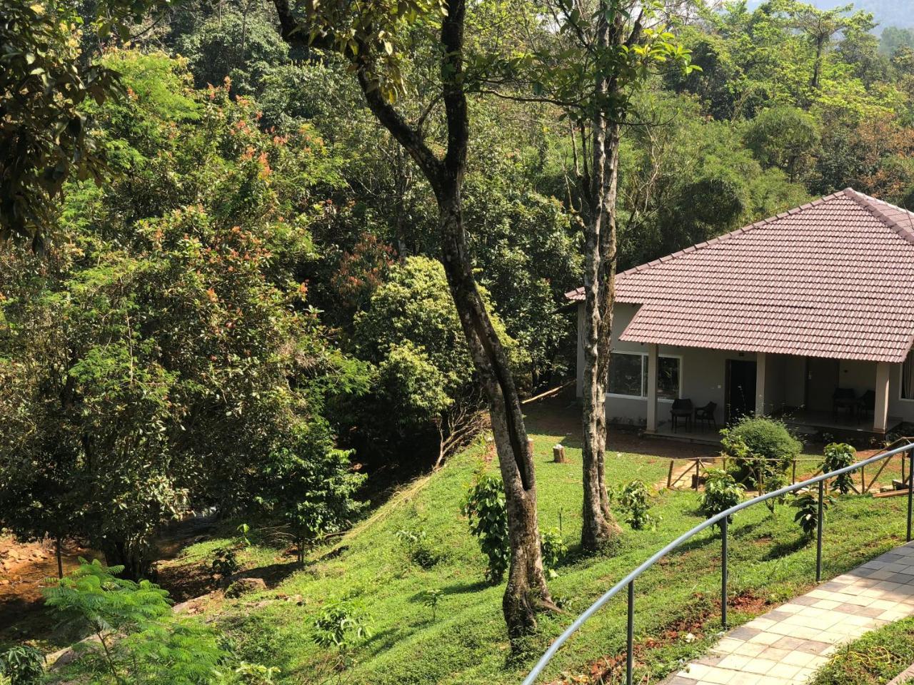 Hotel Abad Brookside Wayanad Vythiri Exterior foto