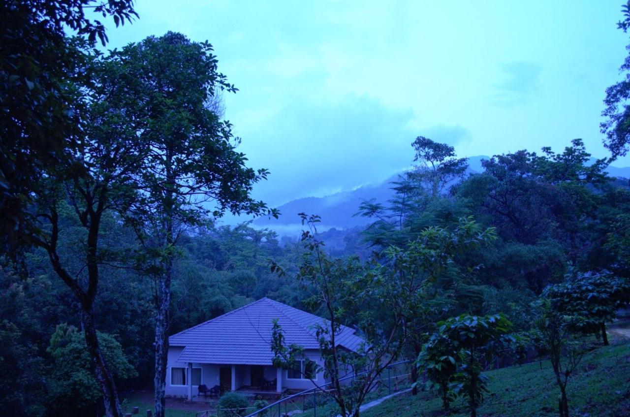 Hotel Abad Brookside Wayanad Vythiri Exterior foto