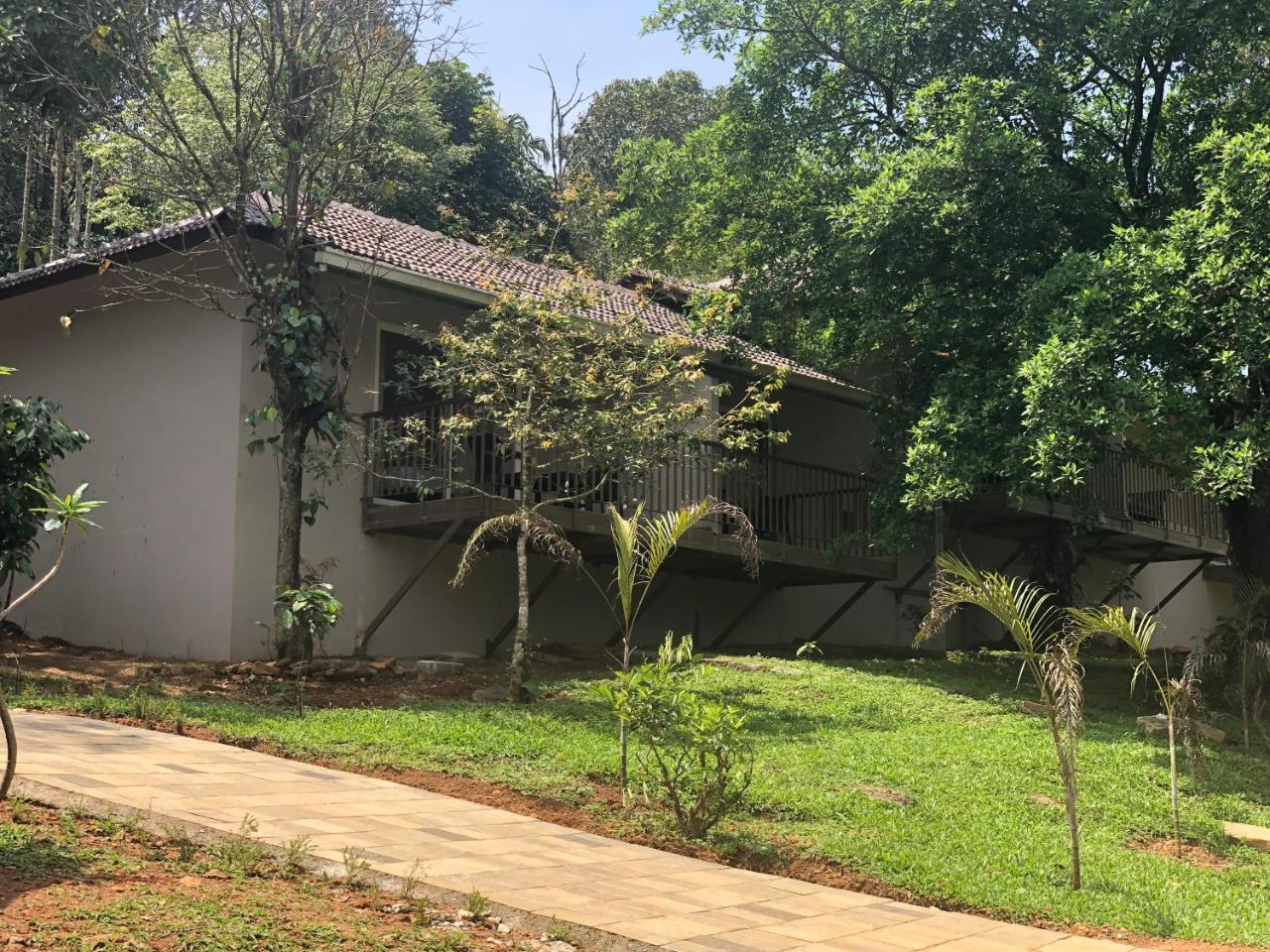 Hotel Abad Brookside Wayanad Vythiri Exterior foto