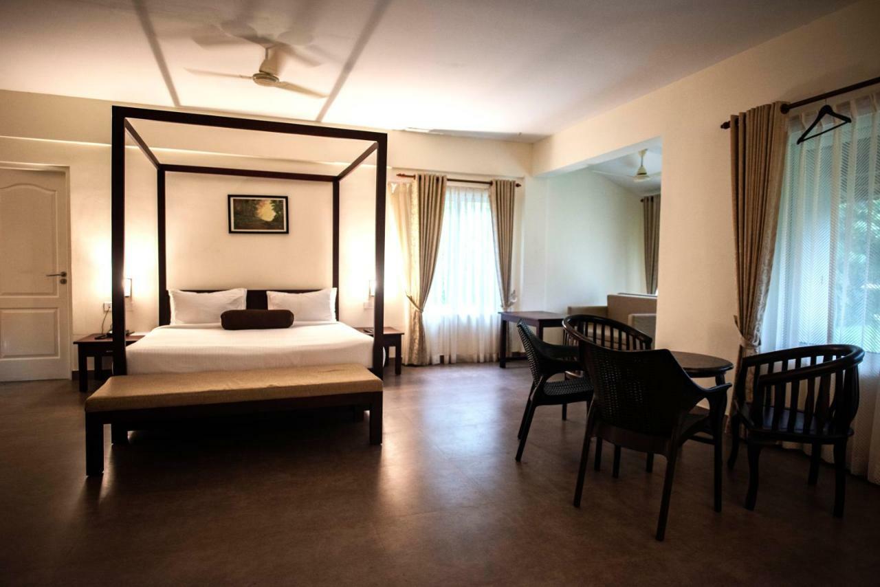 Hotel Abad Brookside Wayanad Vythiri Exterior foto